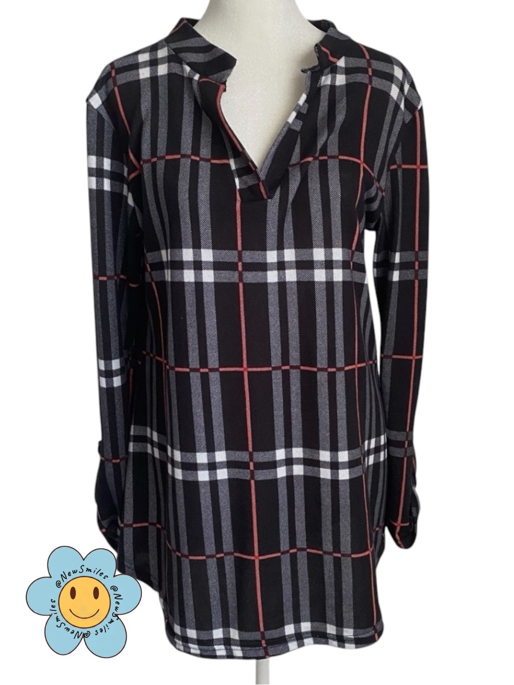 lildy ~ Plaid Tunic ~ V-Neck ~ Adjustable Sleeves ~ Pullover ~ Pleated Back
